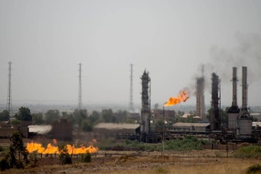 伊拉克议会委员会公布了建立三个石油公司的提案