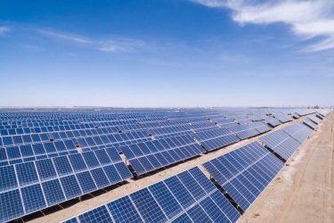 中国阳光电源引领伊拉克绿色能源发展